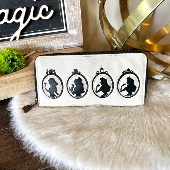 Loungefly Disney Princess Silhouette Quilted Zip-Around Wallet Bow Black White - Picture 3 of 6